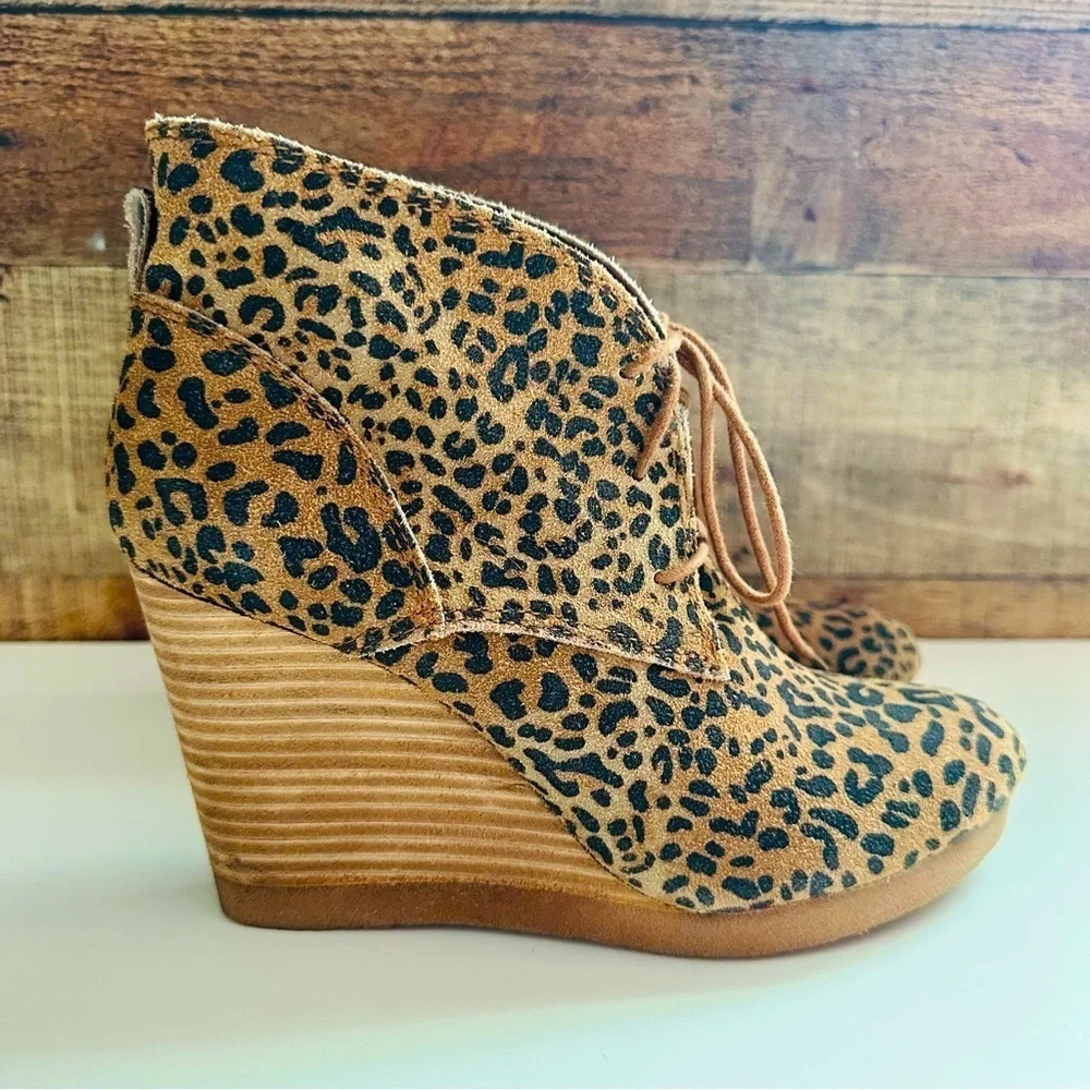 NWOT Lucky Brand Tahetti Suede Leopard Print Wedge Ankle Booties